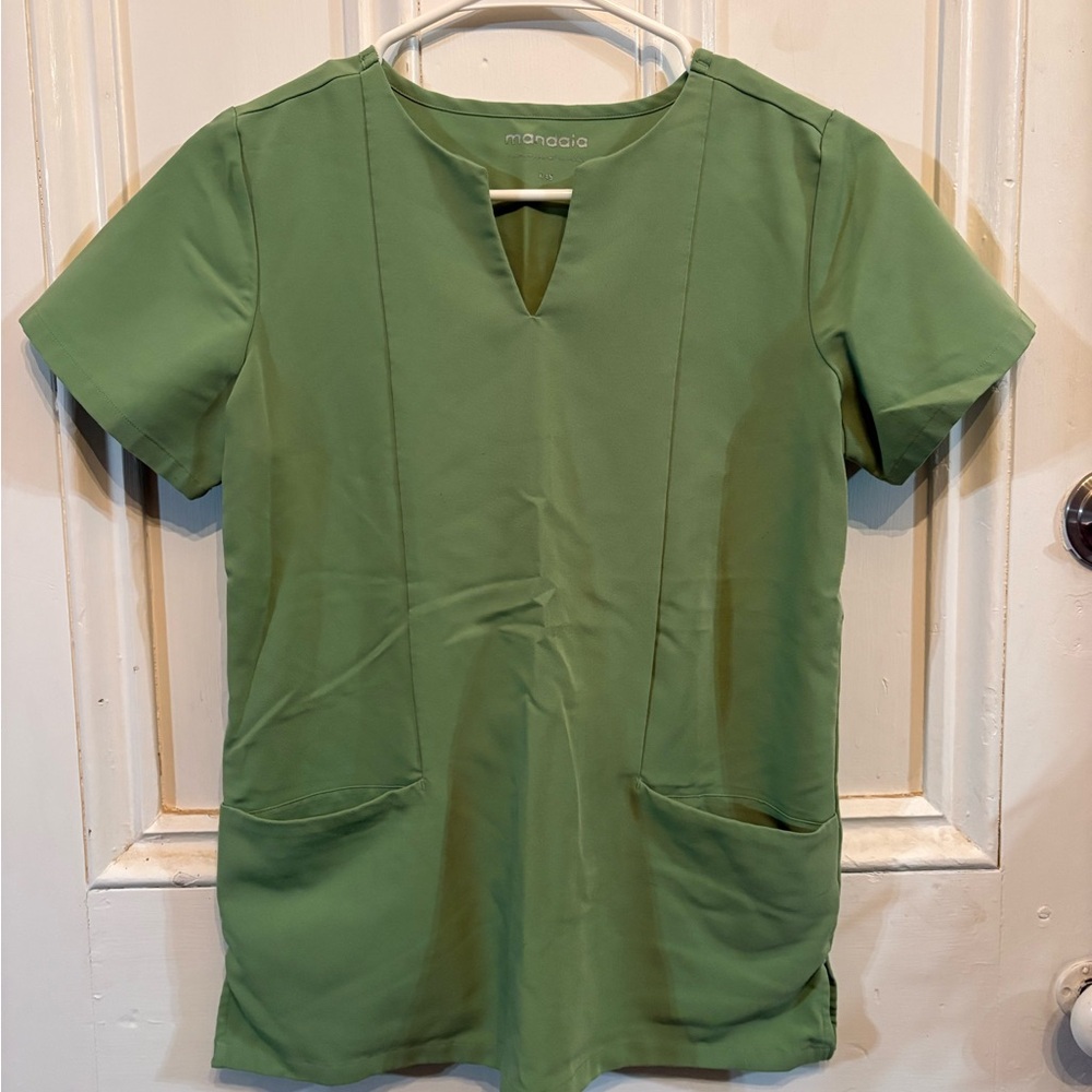 Green Mendala Scrub Set